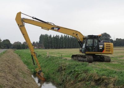 Sewa Excavator Long Arm Murah dengan Operator Profesional